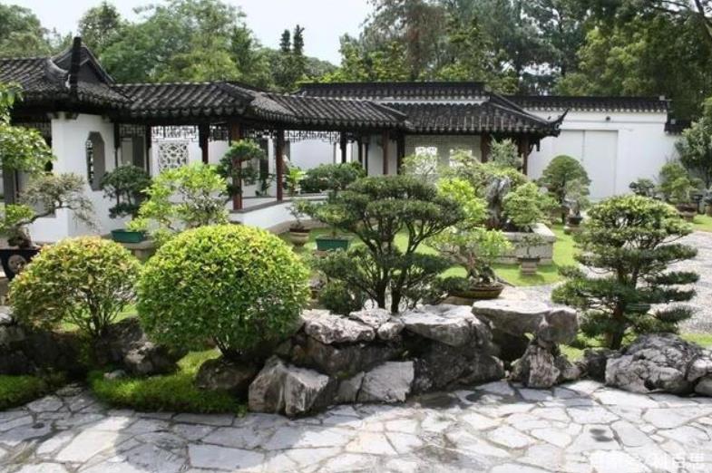 小區(qū)景觀設(shè)計如何擺放石頭？